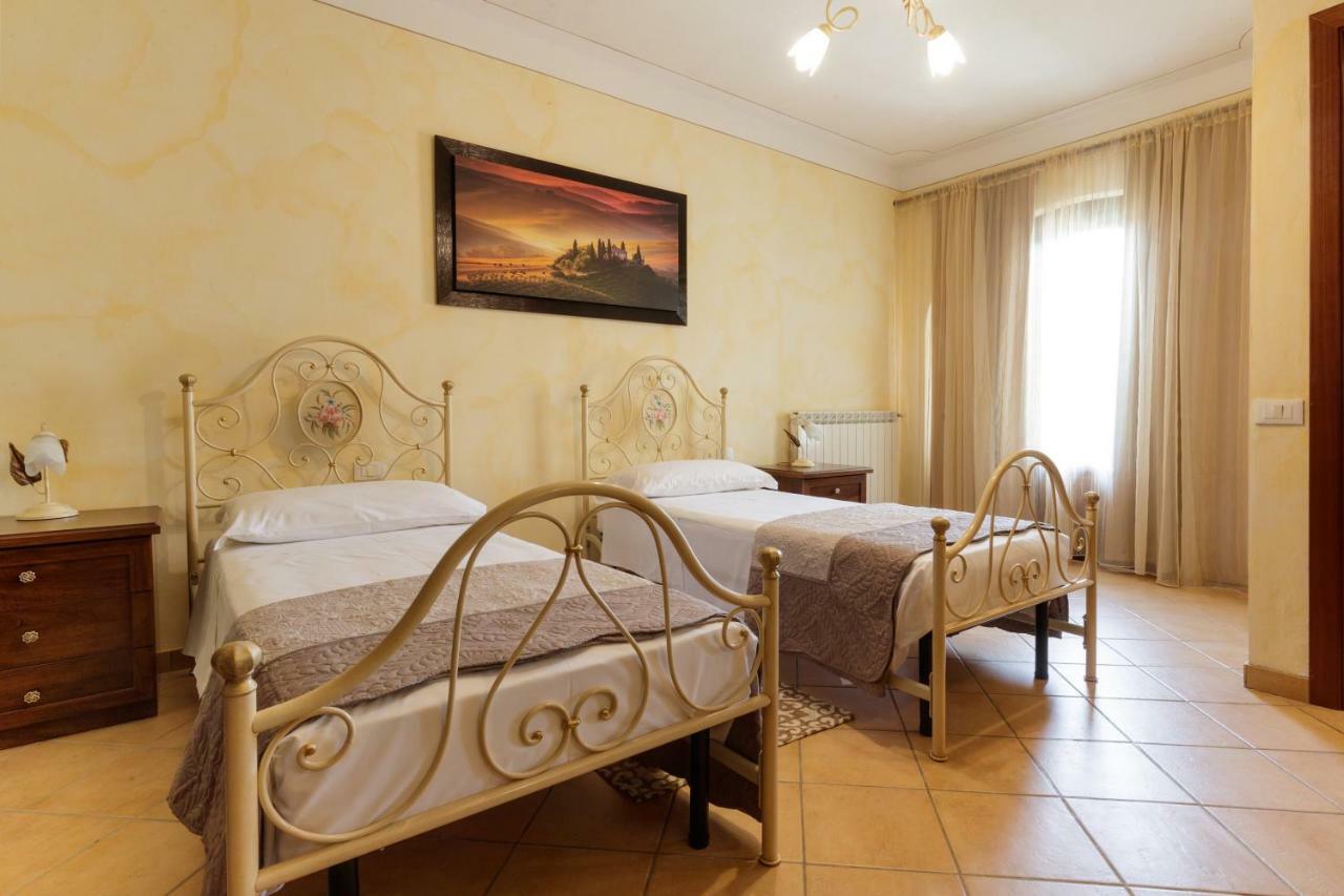 Borgo Dei Gigli Villa ลัมปอเรคคิโอ ภายนอก รูปภาพ